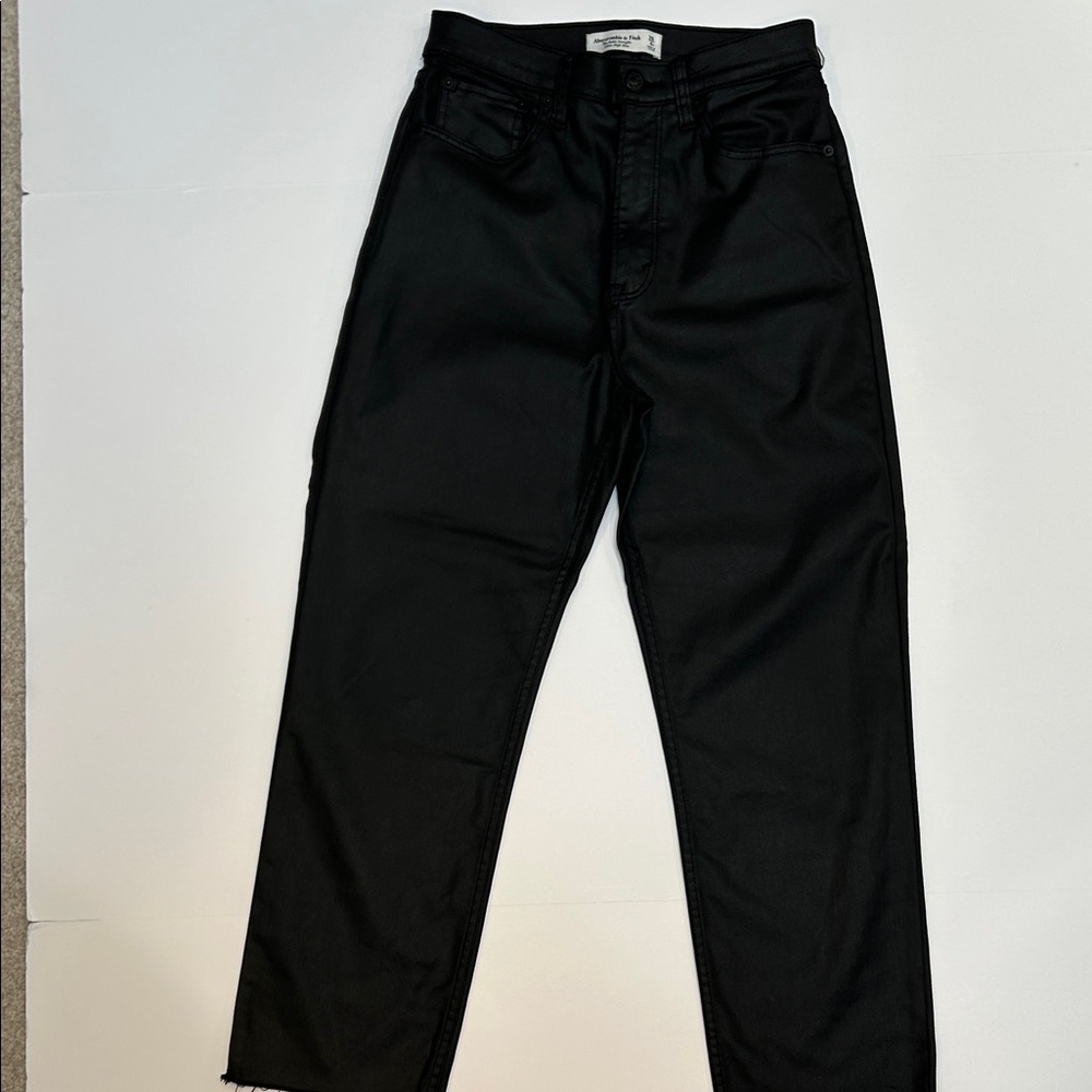 Abercrombie “curve love” black coated cropped denim